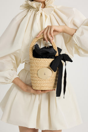 Panier seau en raphia