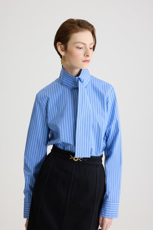 Blouse à col foulard en popeline de coton bio imprimée