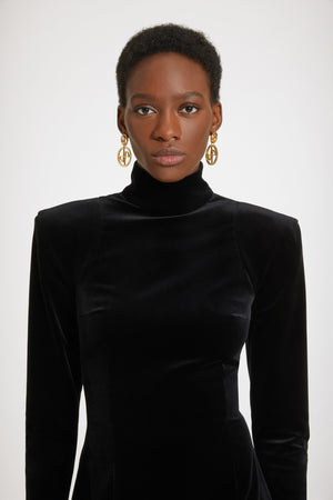 Robe courte à col montant en velours stretch