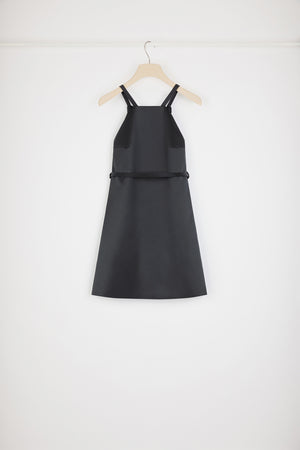 Robe à bretelles courte en satin