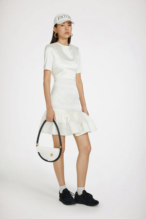 Robe débardeur courte en satin