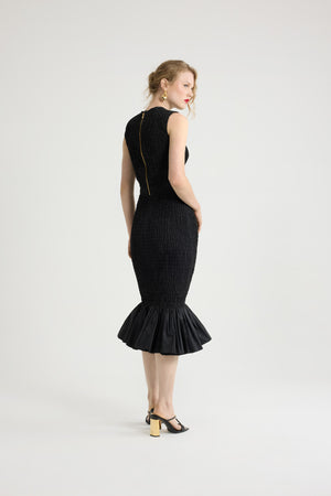 Robe midi smockée à ourlet volanté en faille recyclé