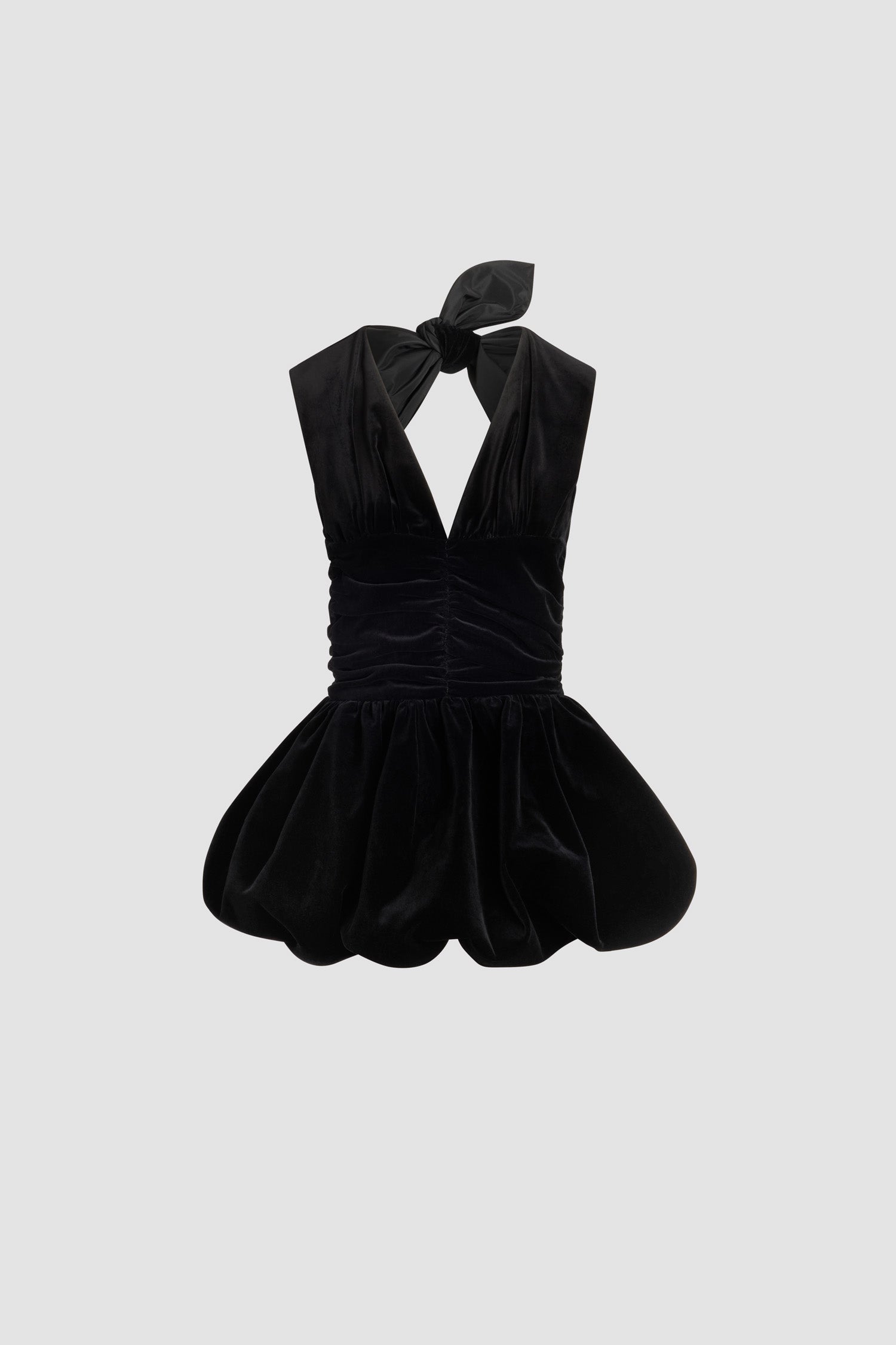 Patou - Rückenfreies Mini-Kleid mit Schleife aus Bio-Baumwollsamt - Black - Schwarzes Minikleid aus Bio-Baumwollsamt. Rückenfrei und mit einem Knoten verziert. Rock im Bloomer-Stil.Dieses Stück stammt aus der "Evening"-Kapsel, entworfen von Guillaume Henry: um besondere Anlässe mit Stil und Raffinesse zu verewigen.