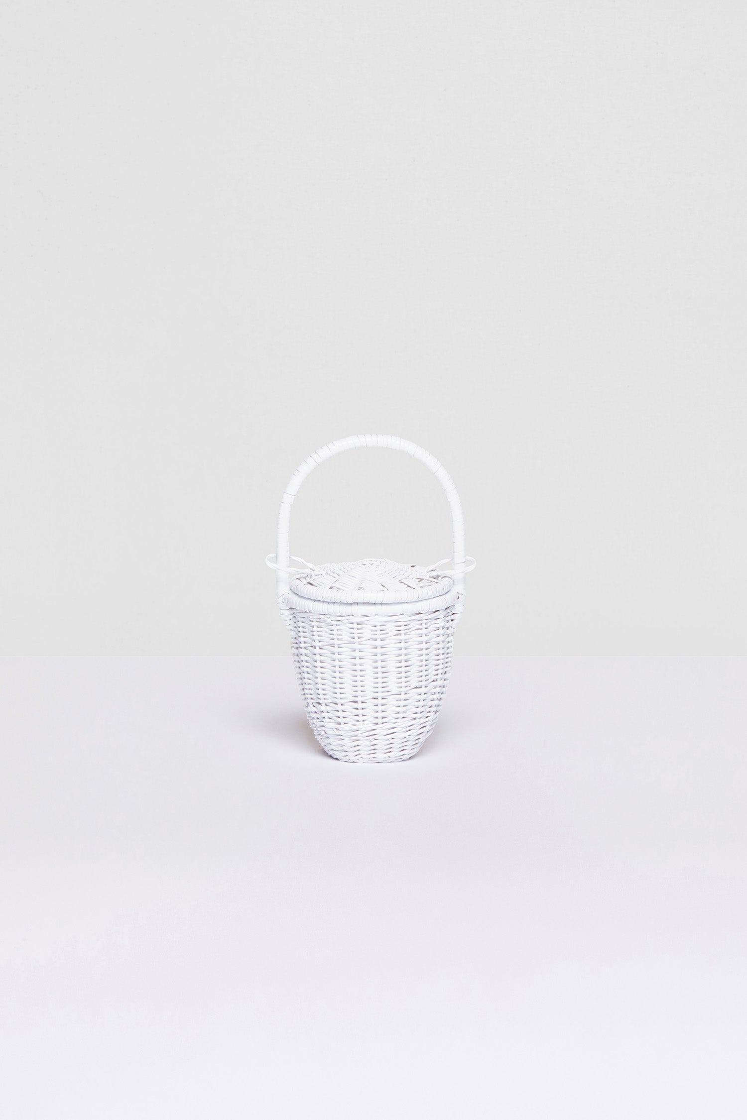 Patou - Wicker bucket bag - White - Soon to be on everyone's lips...White wicker bucket bag. Top handle with a sliding lid. Gold-coloured embellishment inspired by the "Bocca della Verità".This bag is handmade and may have some irregularities.