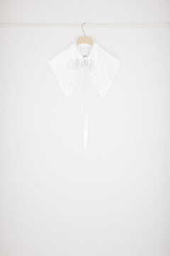 Embroidered poplin collar