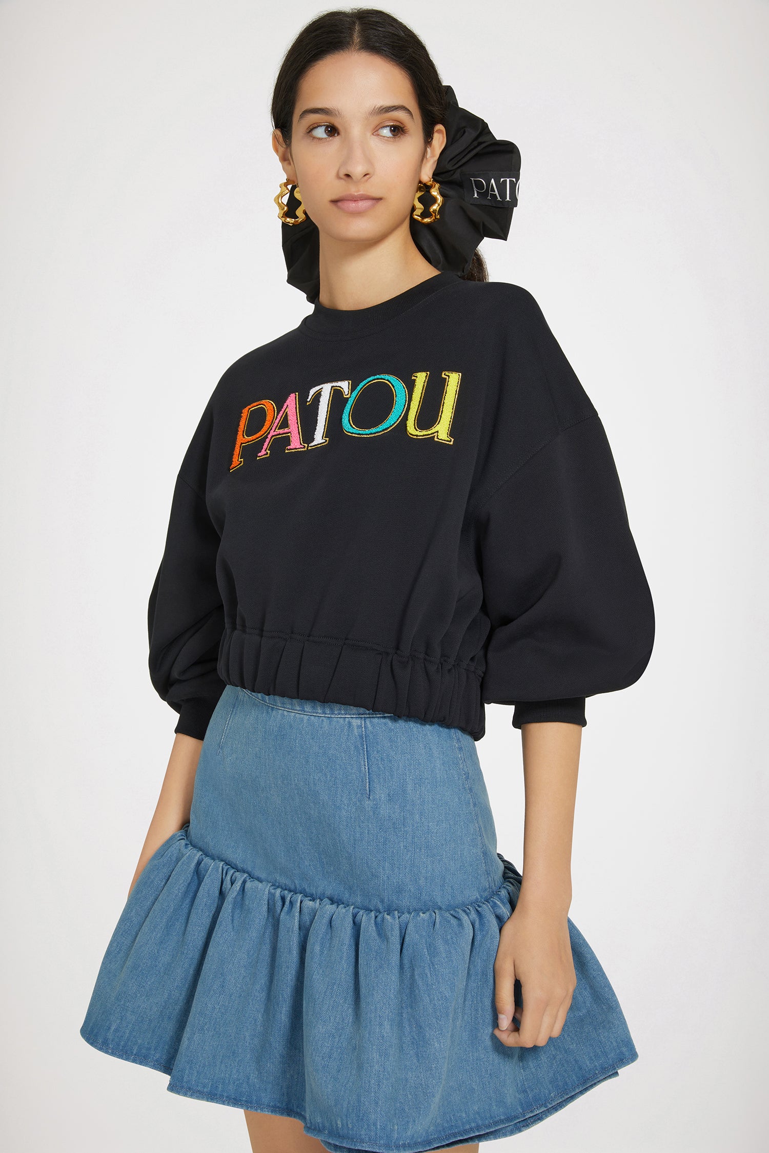 Patou - Patou cropped sweatshirt in organic cotton - Black - Wear the Patou rainbow!Black organic cotton sweatshirt. Cropped length. Relaxed fit. Crewneck. Ribbed collar and cuffs. Multicoloured bouclette Patou embroidery at the front. Elasticated waist.