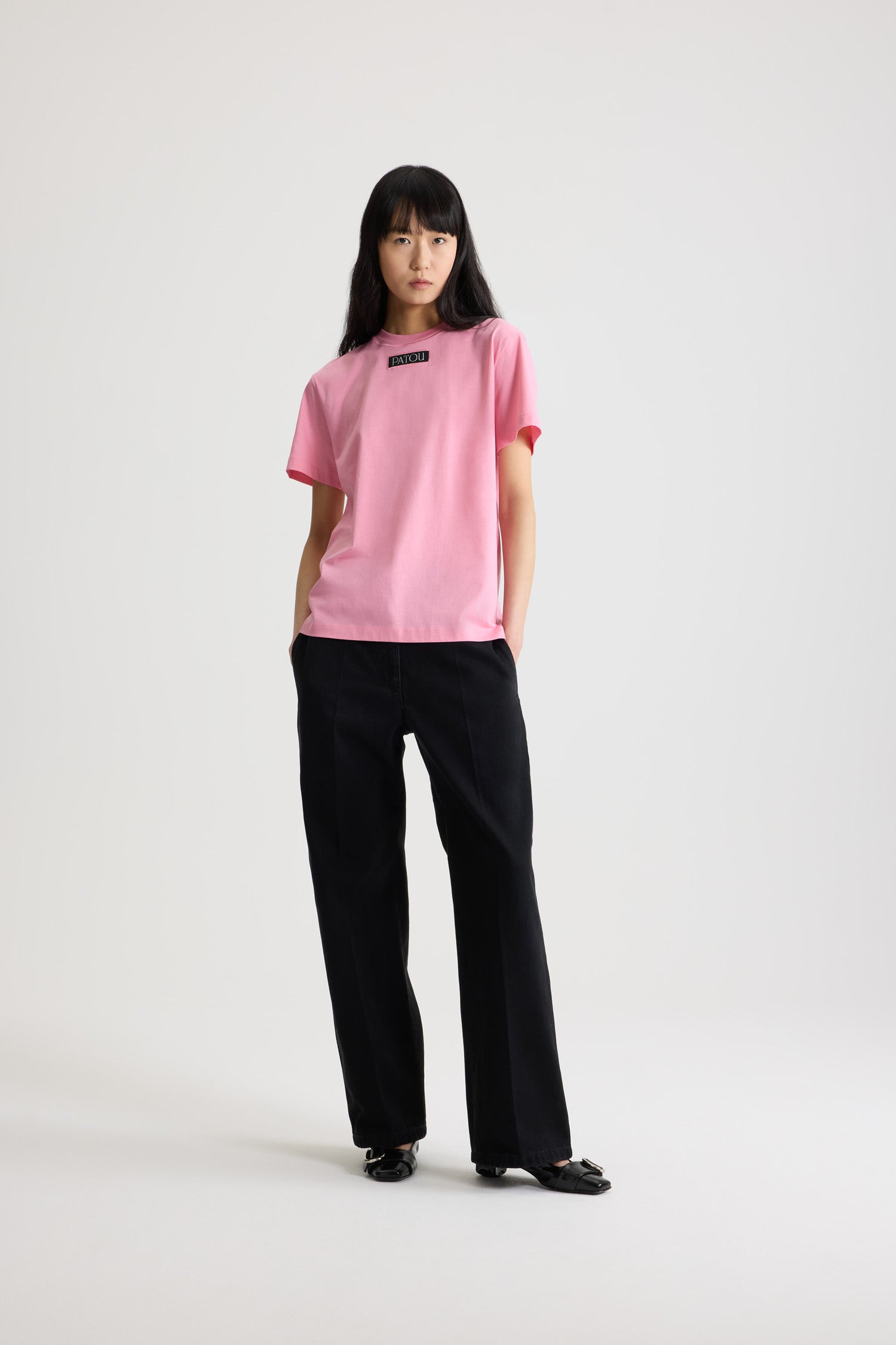 Patou - Patou logo label t-shirt in organic cotton - Pink Pearl - Pink Pearl organic cotton t-shirt. Regular fit. Crewneck. Patou logo label sewn at the front.