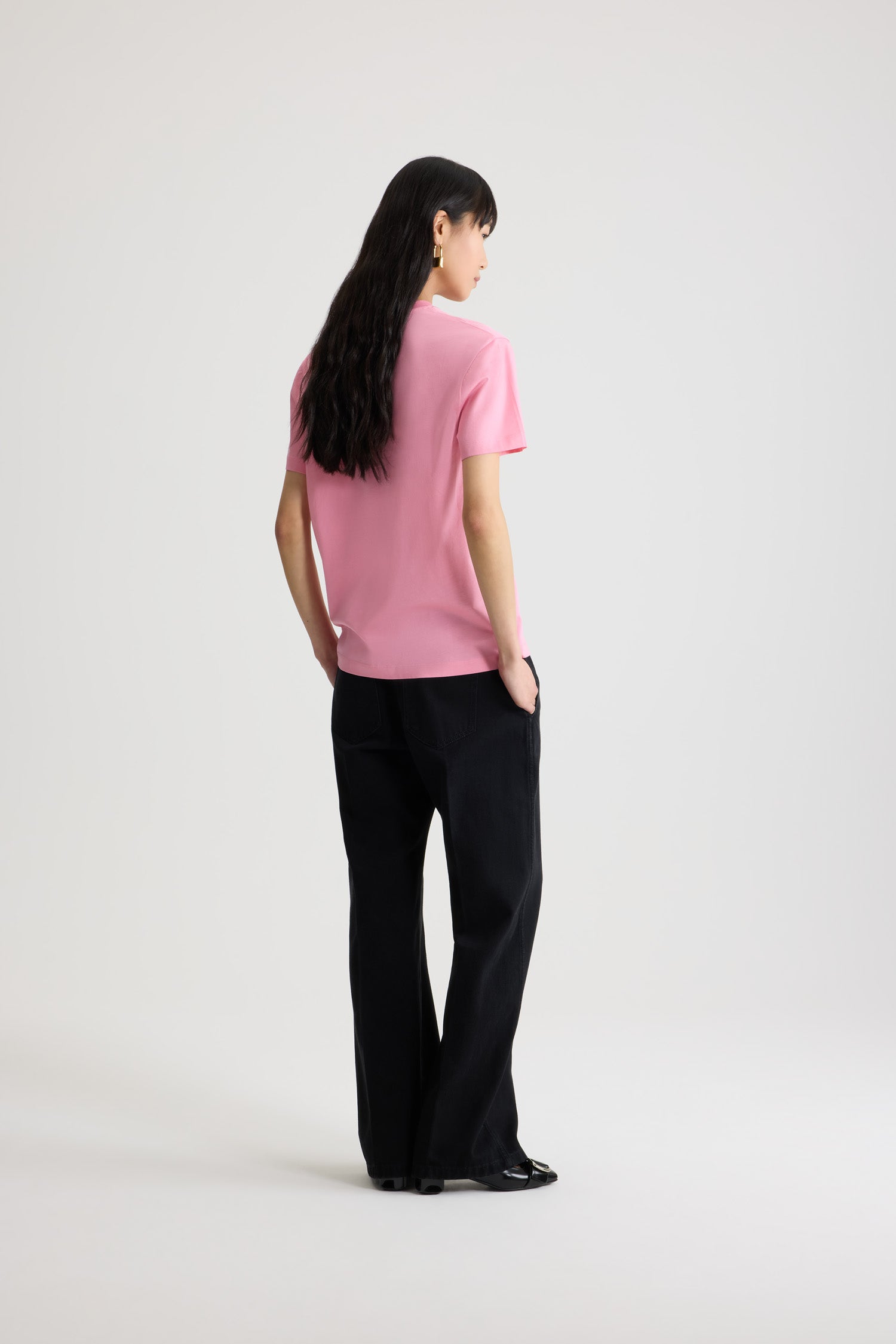Patou - Patou logo label t-shirt in organic cotton - Pink Pearl - Pink Pearl organic cotton t-shirt. Regular fit. Crewneck. Patou logo label sewn at the front.