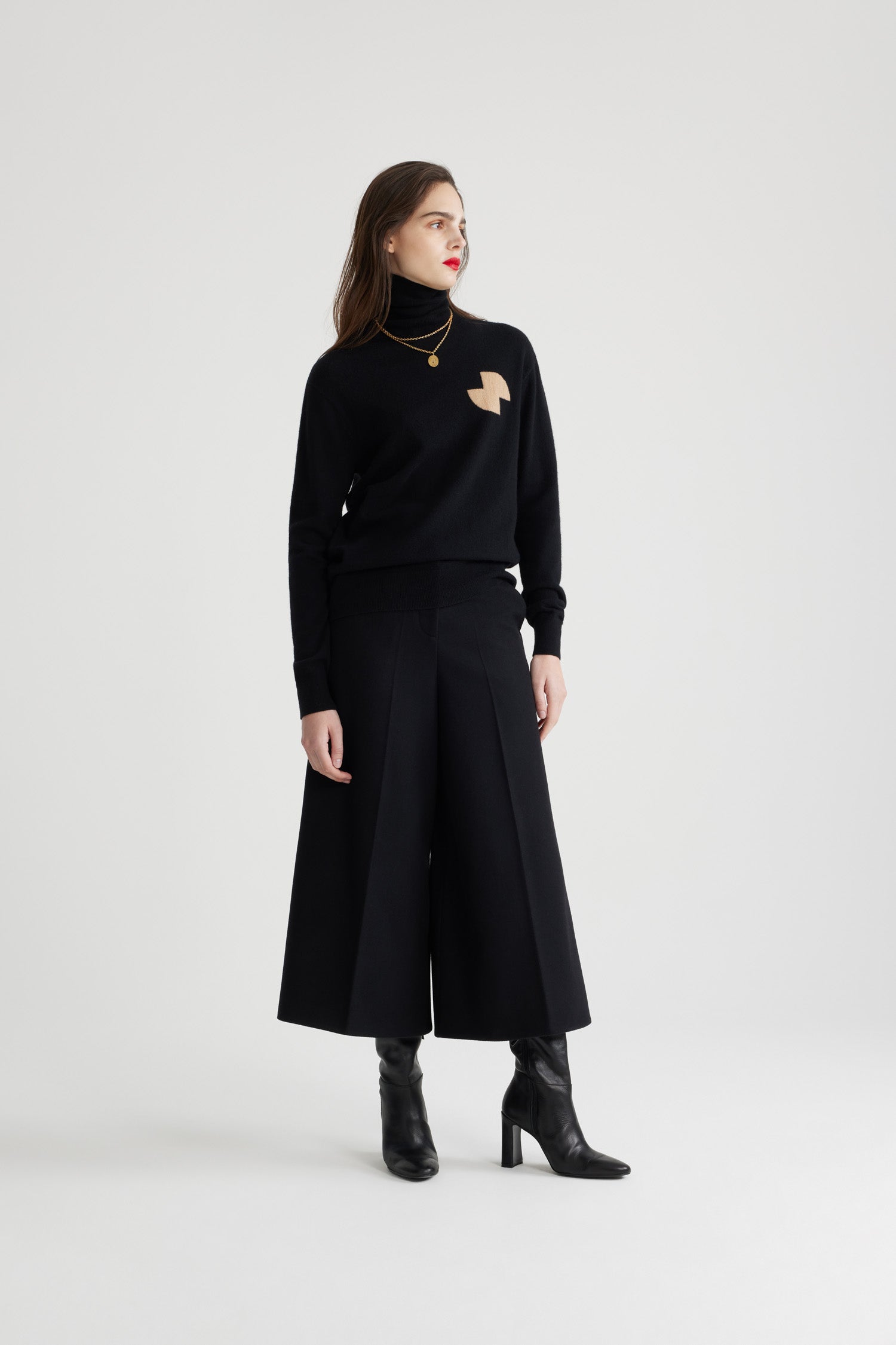 Patou - JP turtleneck jumper in sustainable wool and cashmere - Black - Black sustainable wool and cashmere jumper. Relaxed silhouette. Turtleneck. Stylised JP monogram at the chest.