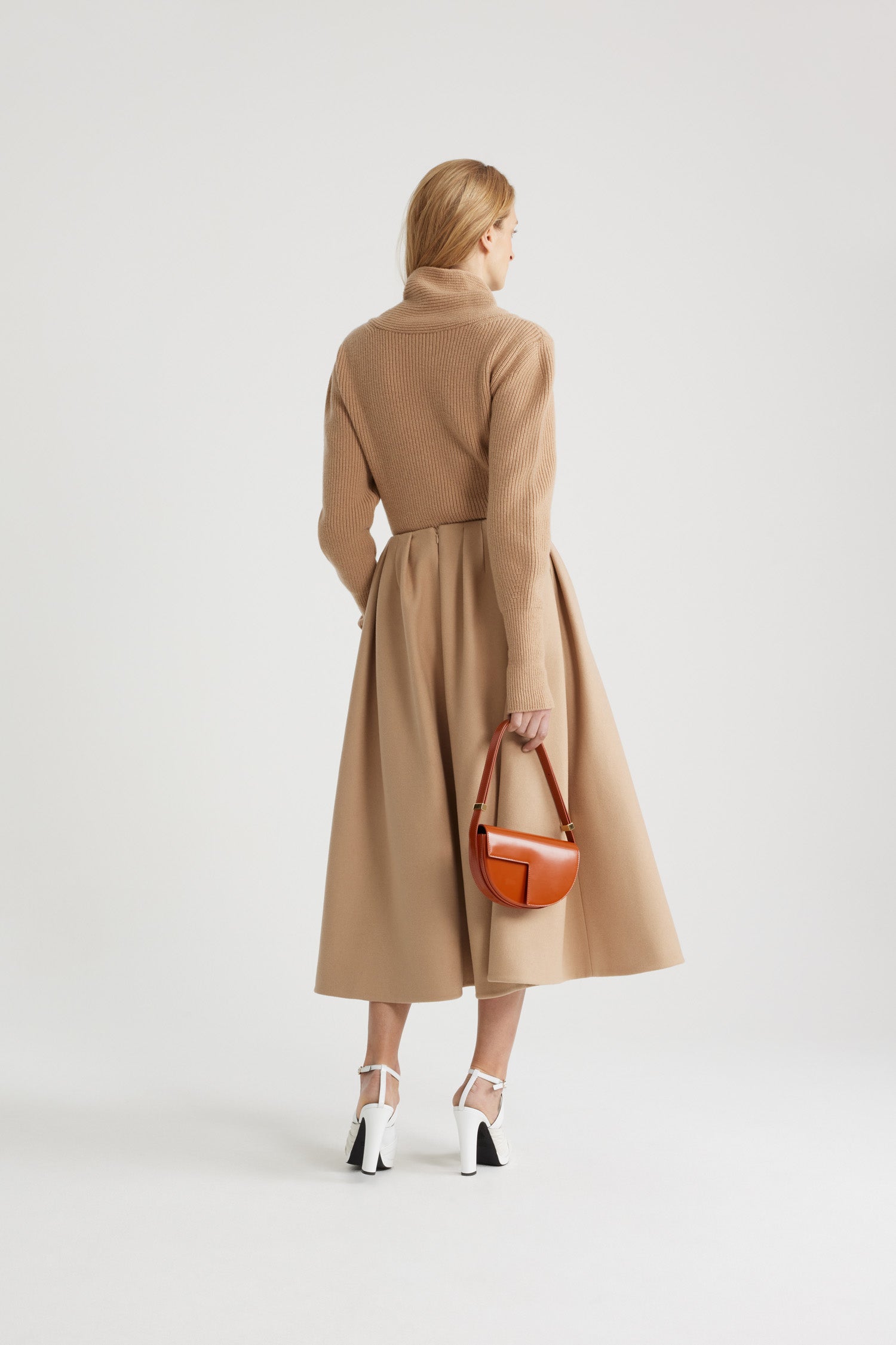 Patou - Wrap collar jumper in sustainable wool and cashmere - Biscuit - Biscuit beige sustainable wool and cashmere jumper. Fitted silhouette. Wrap neck. V cut-out at the cuffs.This style is fitted.