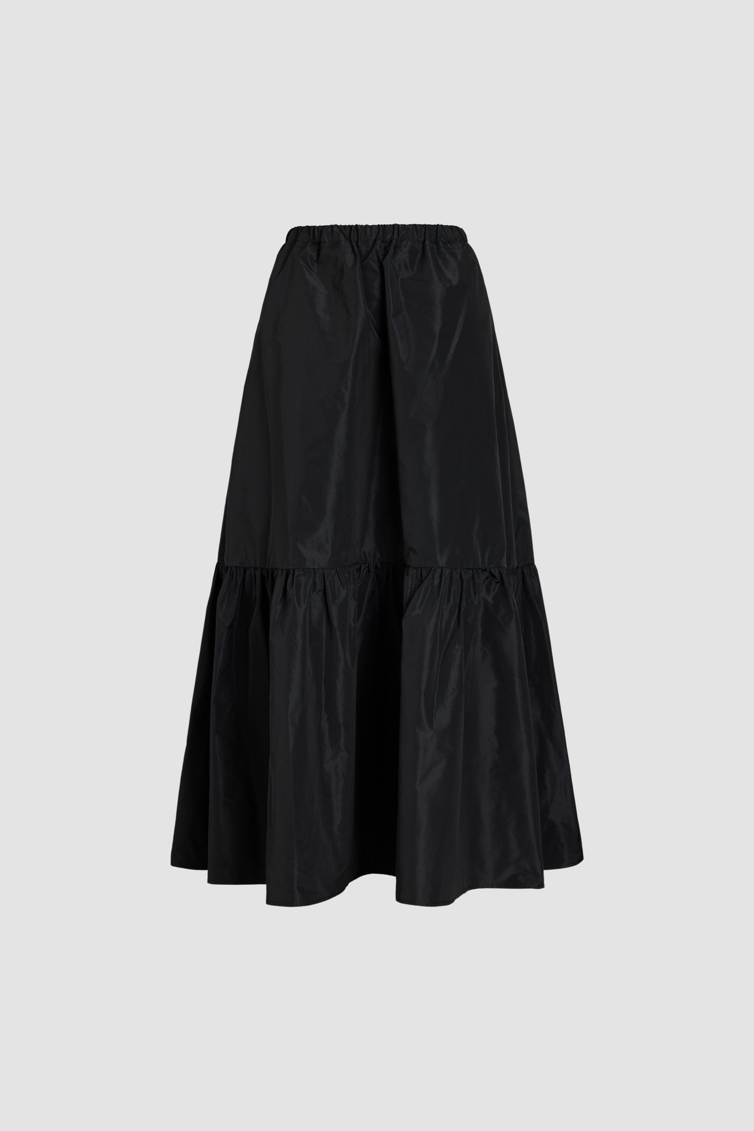Patou - リサイクルファイユ マキシスカート - Black - ブラックのリサイクルポリエステルファイユ製スカート。マキシ丈。ハイボリューム シルエット。伸縮性があるウエスト。ティアードシルエット。
