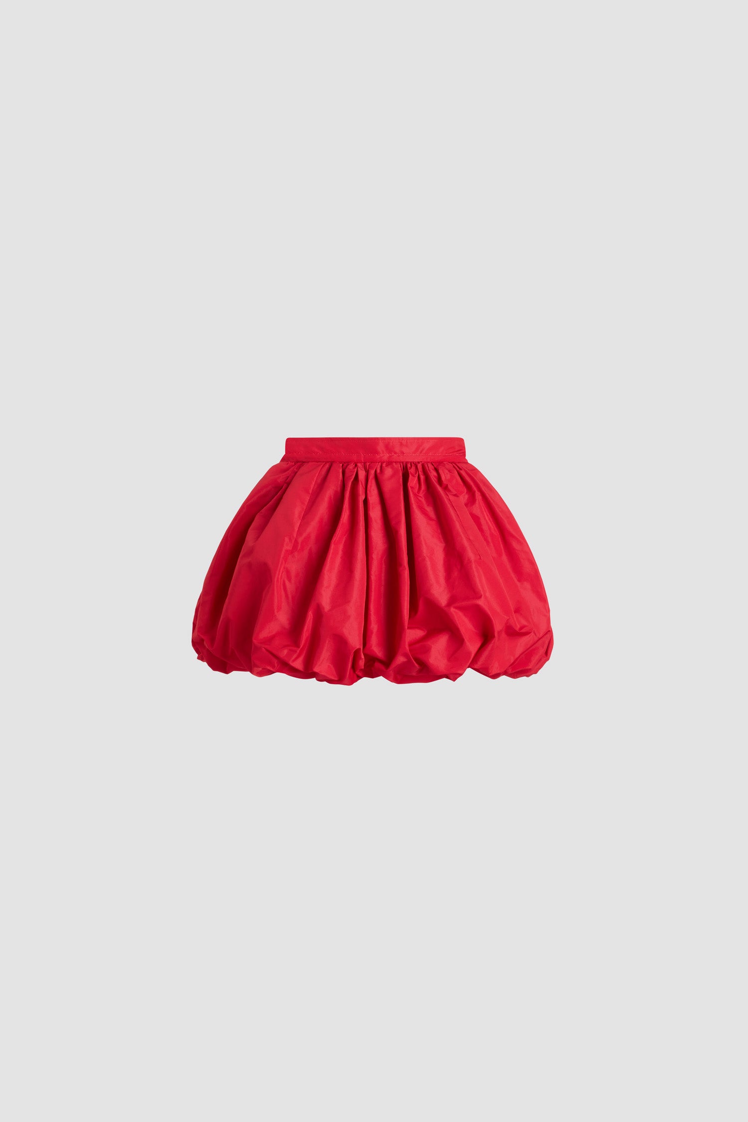 Patou - Minigonna a palloncino in faille riciclato - Lipstick Red - Gonna in faille di poliestere riciclato Lipstick Red. Modello corto. Silhouette molto voluminosa che può essere enfatizzata. Vita alta. Chiusura con zip. Tasche sui lati.