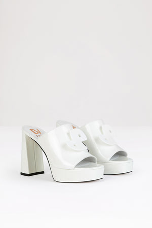 GLOSSY ANITA x Bettina Vermillon
