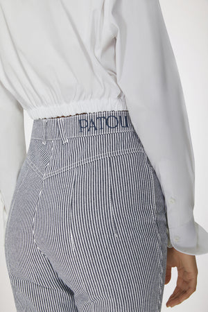 Pantalon évasé en denim bio rayé