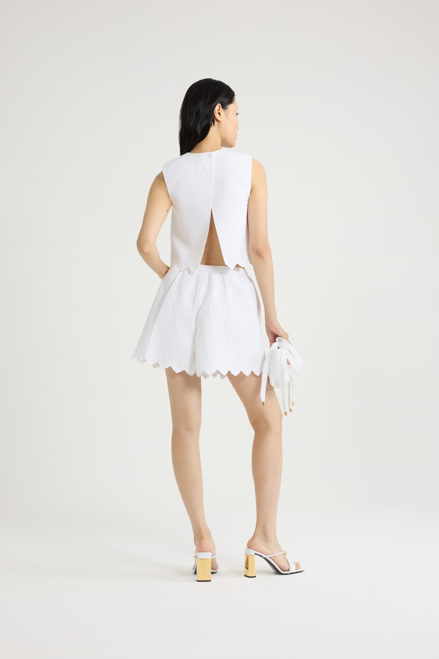 Patou - Summer shorts in quilted sustainable viscose blend - White - To ensure that this piece can accompany you throughout your life, we kindly ask you not to fold it.White sustainable viscose-blend javanaise shorts. Boutis quilting. Mid-thigh length. Elasticated waistband with drawstring fastening. Scalloped hem.