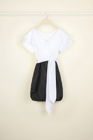 Vestito a palloncino con schiena incrociata