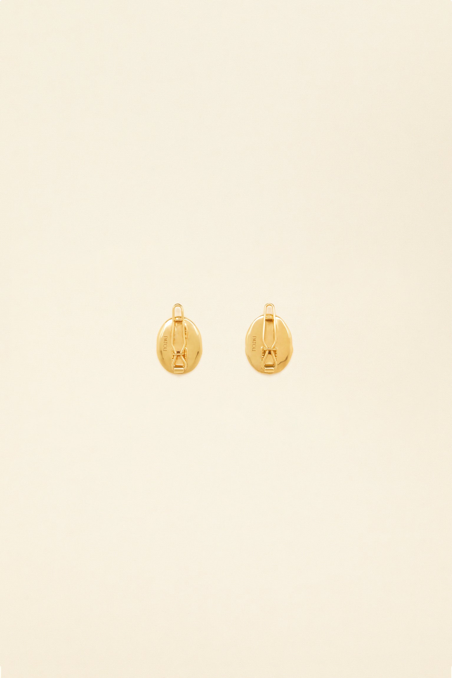 Patou - Small face brass hairclips - Gold - A legendary face, a fetching accessory.Two small brass hairclips with a “Bocca della Verità”-inspired design.