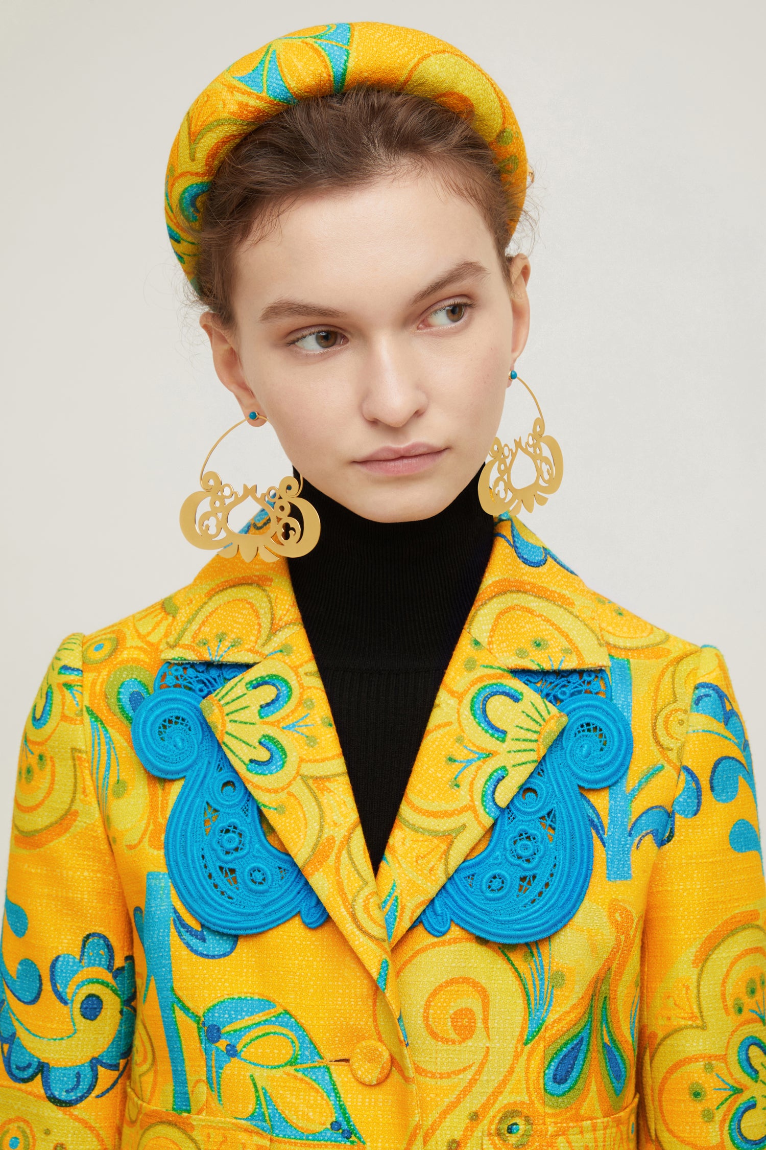 Patou - Padded headband in organic tweed - Honey Flower - A fetching tweed crown fit for modern-day royalty.Cotton and wool blend tweed headband. Honey Flower pattern. Thick padded style. Gold-coloured JP logo. Grosgrain-lined underside with embroidered Patou label.