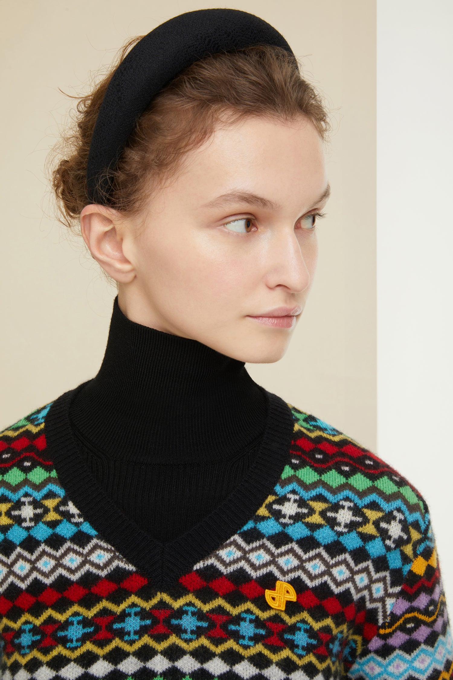 Patou - Padded headband in organic tweed - Black - A fetching tweed crown fit for modern-day royalty.Black cotton and wool blend tweed headband. Thick padded style. Gold-coloured JP logo. Grosgrain-lined underside with embroidered Patou label.