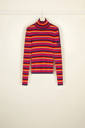 Maglione a righe con collo alto