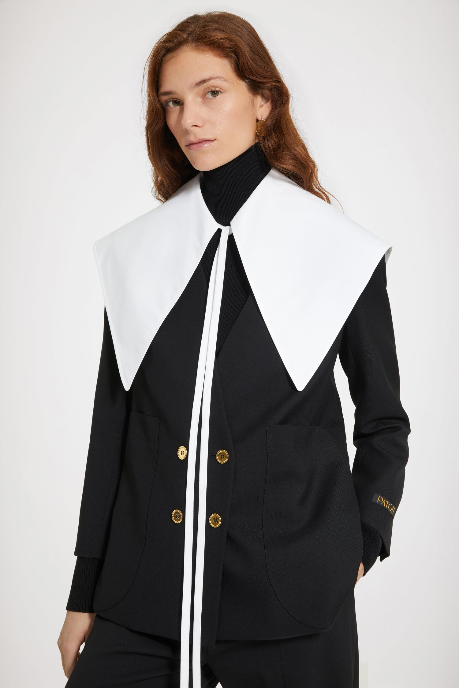 Patou - Collar in organic cotton poplin - White - A fresh finishing touch, a perfect Patou introduction.White organic cotton poplin collar. Embroidered JP monogram at the back. Fastens via long ties at the front.
