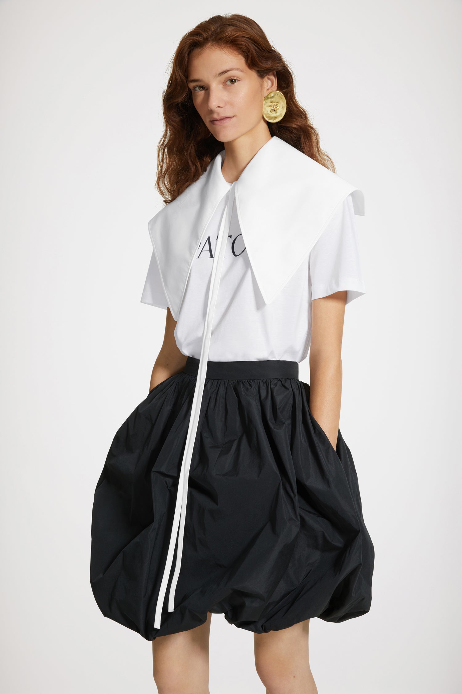 Patou - Collar in organic cotton poplin - White - A fresh finishing touch, a perfect Patou introduction.White organic cotton poplin collar. Embroidered JP monogram at the back. Fastens via long ties at the front.