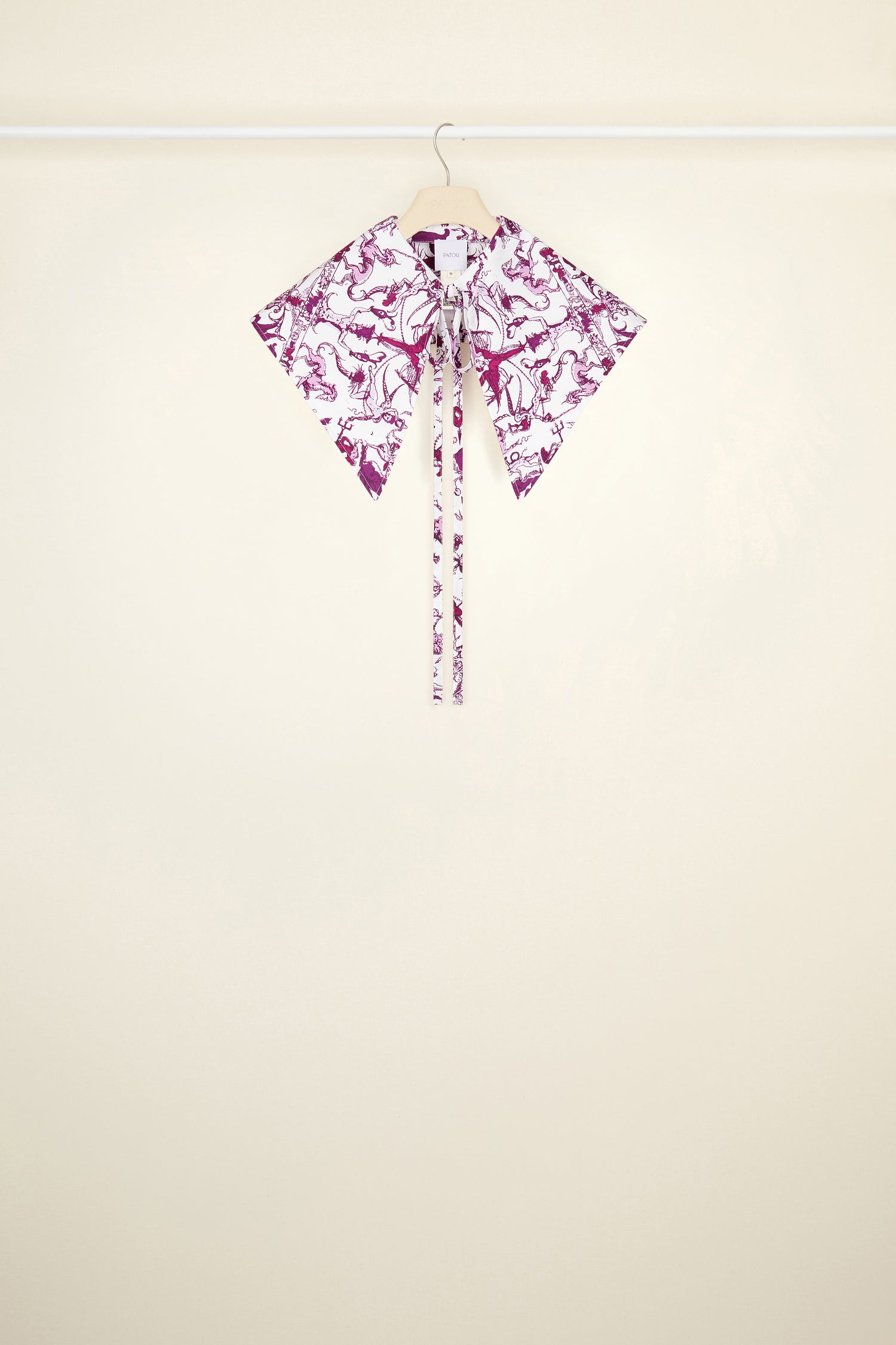 Patou - Signature collar in printed organic cotton - Stories And Tales - A tale of signature details and fantastical patterns. Signature organic cotton poplin collar featuring the seasonal “Stories and Tales” print. Oversized pointed design. Ties at the front.