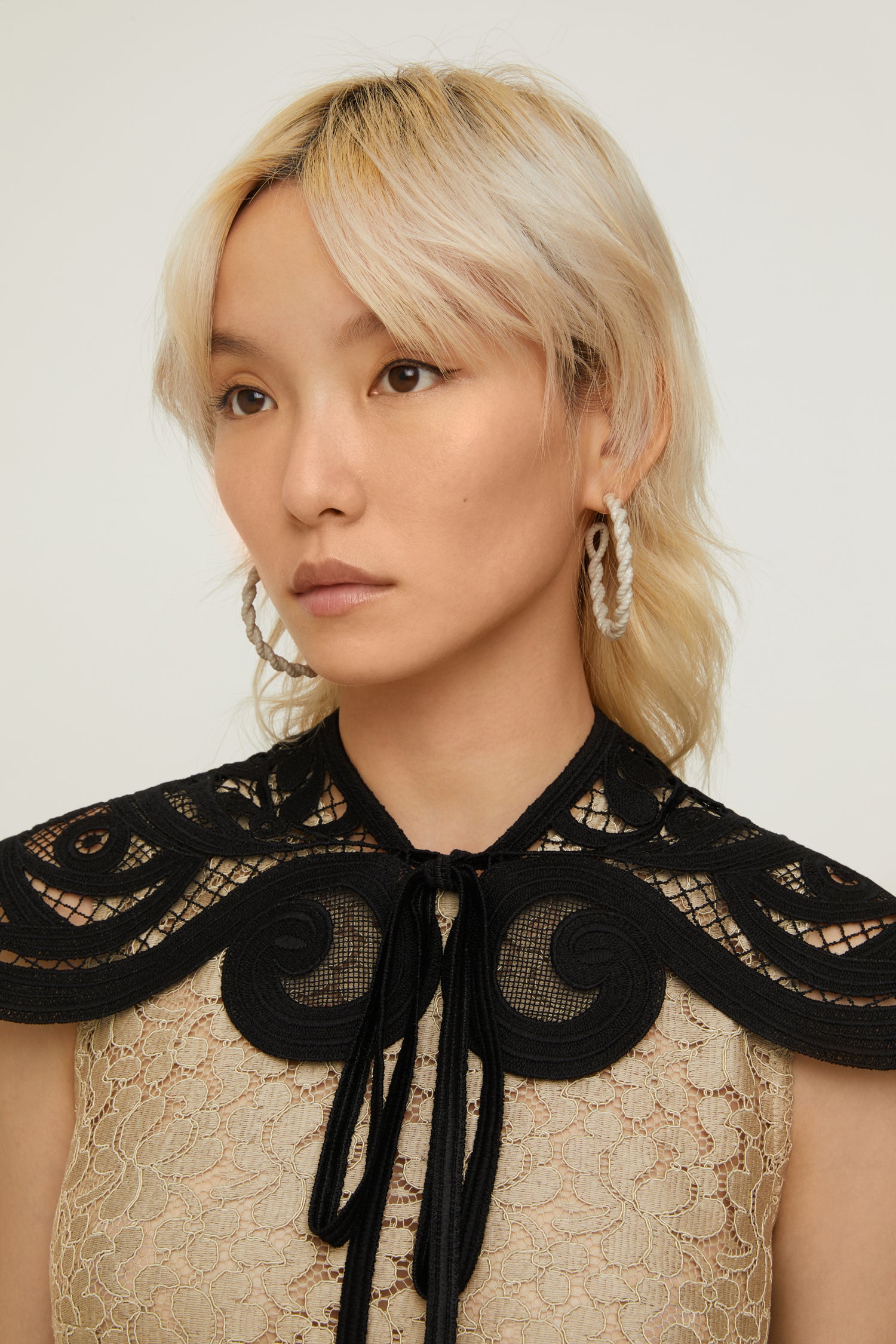 Patou - Embroidered guipure collar - Black - Black guipure, the perfect texture for a Patou signature. Black guipure collar. Fastens via long ties at the front.