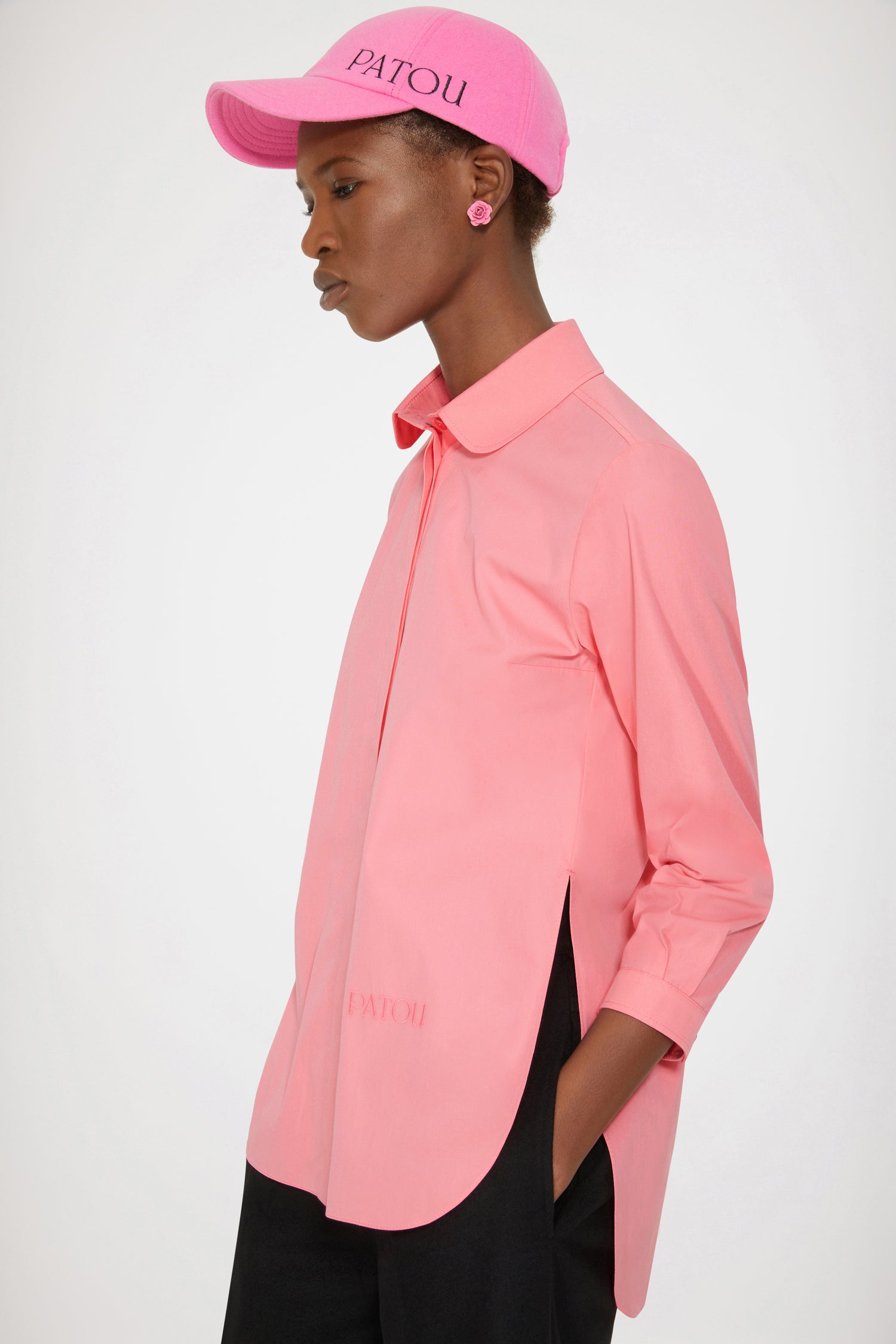 Patou - Baby shirt in organic cotton - Confetti Pink - A tailoring classic gets the Patou treatment.Confetti Pink organic cotton shirt. Peter Pan collar. Concealed button fastening. Slightly cropped sleeves. Buttoned cuffs. Split sides. Curved hem.