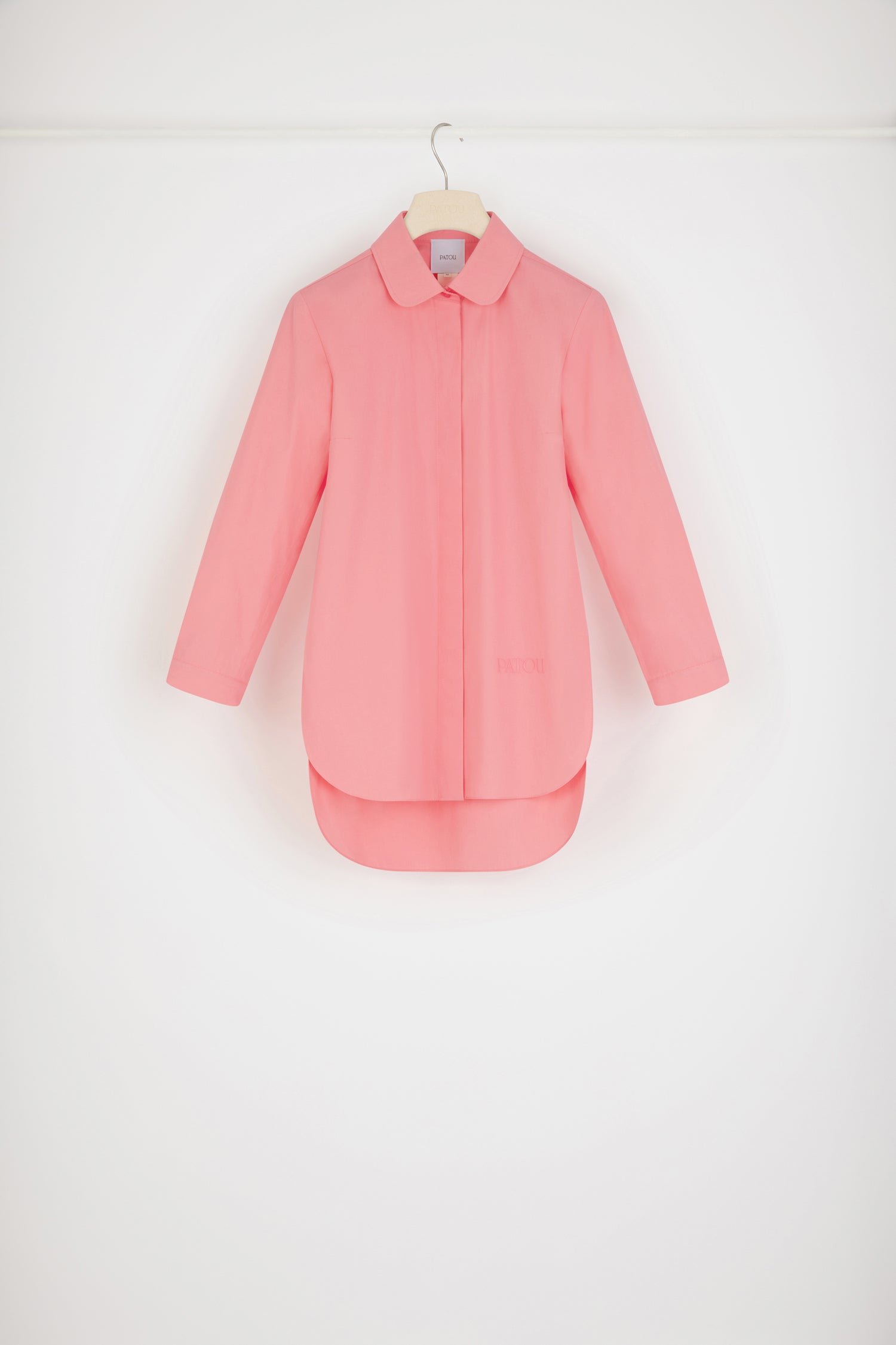 Patou - Baby shirt in organic cotton - Confetti Pink - A tailoring classic gets the Patou treatment.Confetti Pink organic cotton shirt. Peter Pan collar. Concealed button fastening. Slightly cropped sleeves. Buttoned cuffs. Split sides. Curved hem.