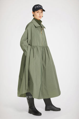 Robe maxi en satin recyclé