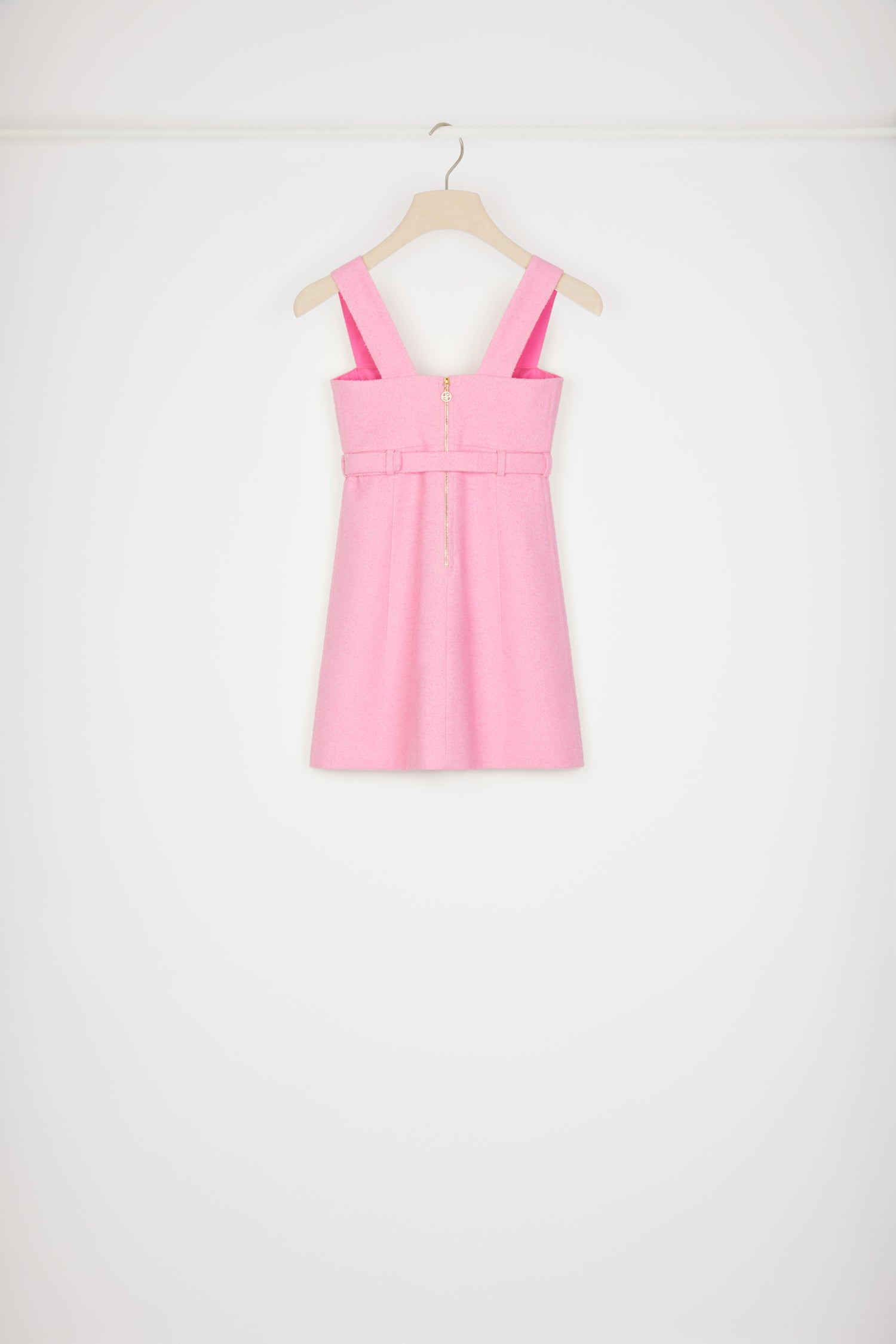 Patou - Minikleid mit Gürtel aus Baumwollmix und Tweed - Begonia Pink - Ein hoher Gürtel sorgt für Hochstimmung.Kleid aus Baumwollmix und Tweed in Begonien-Rosa. Körpernaher Schnitt mit ausgestellten Elementen. Breite Träger mit leichtem Sweetheart-Ausschnitt. Goldfarbener Reißverschluss mit charakteristischer JP-Zuglasche hinten. Verstellbarer Gürtel mit Schließe. Abnäher hinten.Tight fit at the bust.Spring-Summer 2023 Show - Look #01