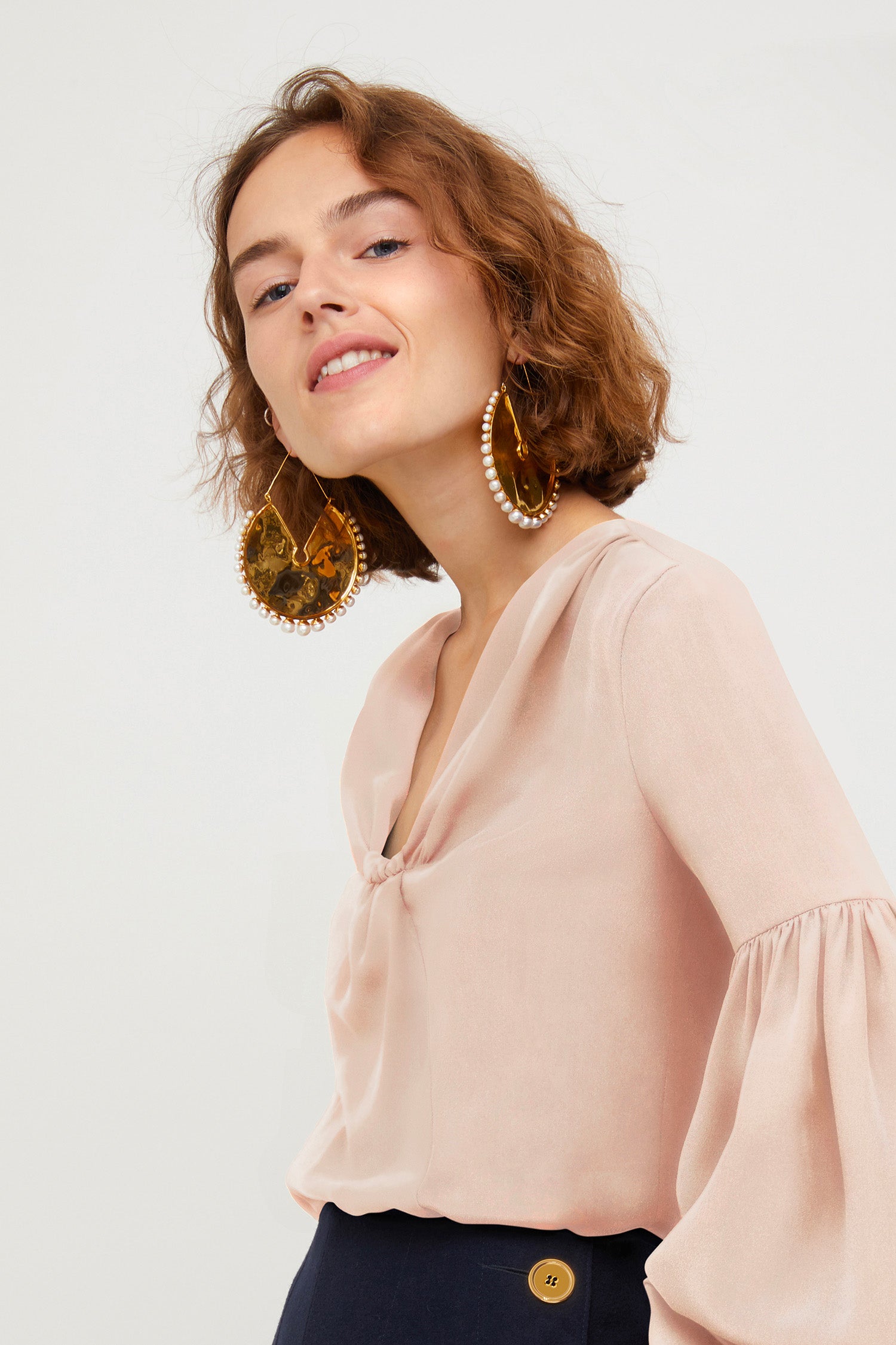 Patou - Hammered brass and pearl hoop earrings - Gold - The incomparable allure of brass. Gold-plated brass hoop earrings with pearl embellishment. Hammered brass plate in the centre.