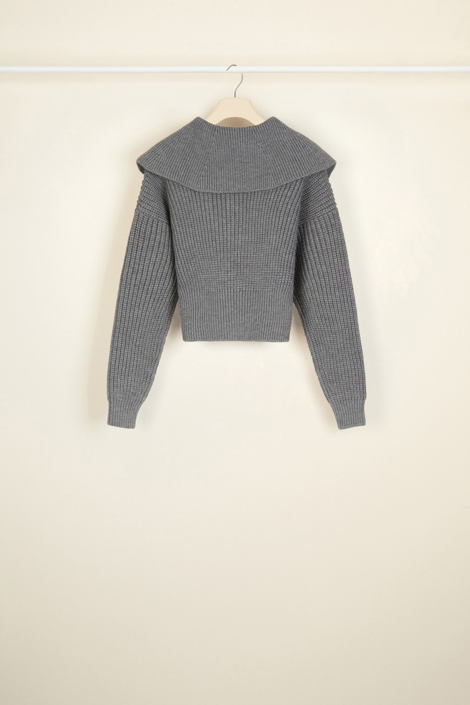 Patou - Zip-up sailor collar wool jumper - Light Grey - Thoroughly modern, unmistakably Patou! Grey wool jumper. Cropped silhouette. Zip-up sailor-style collar. Gold-coloured zip featuring a logo pull tab inspired by a heritage Jean Patou keyring. Cable detailing at the front.