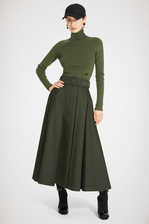 Maglione a collo alto in lana a costine