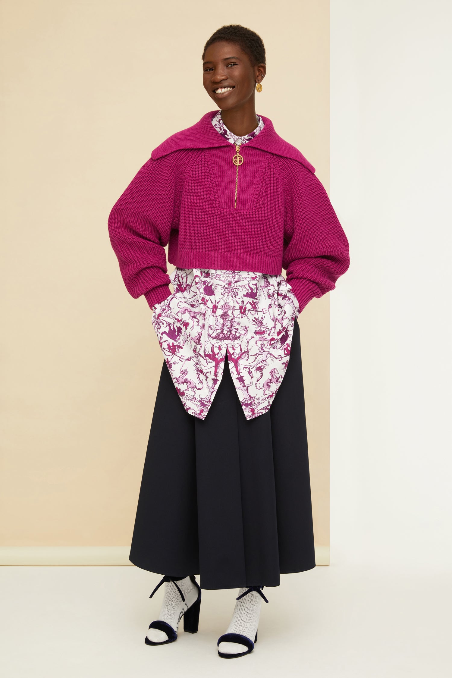 Patou - Zip-up sailor collar jumper in eco-friendly wool and cotton - Anemone - A sailor collar to transform the everyday jumper.Anemone purple rib knit jumper in recycled wool and organic cotton. Cropped silhouette. Oversized sailor-style collar. Gold-tone zip with JP logo pull tab inspired by a heritage keyring.