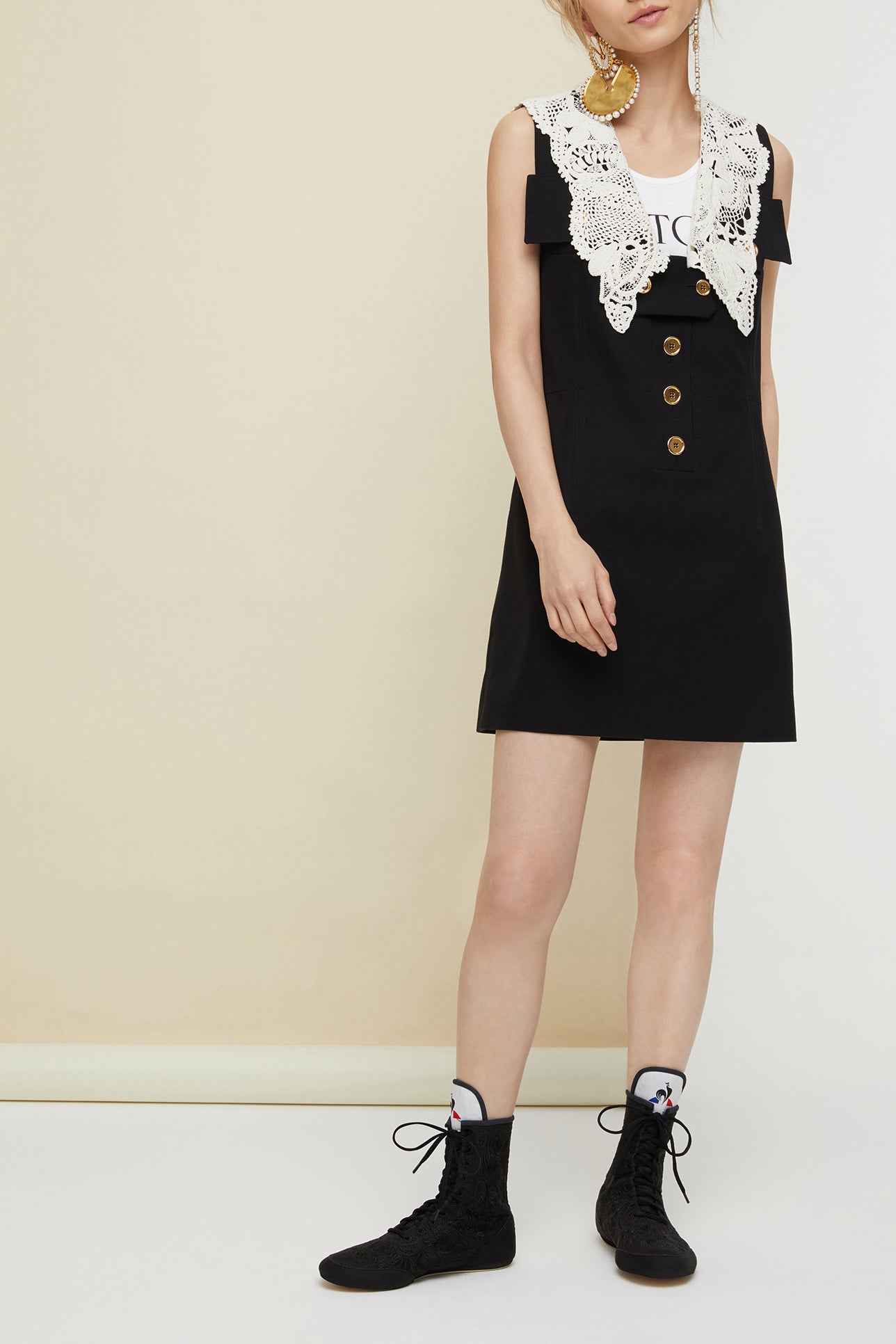 Patou - Cotton safari dress - Black - It's the summer of the saharienne!Black Panama cotton safari dress with a removable white crochet collar attached via buttons. Slight A-line silhouette with a boxy fit. Flap pockets on the chest. JP logo-engraved gold-coloured buttons all over. Removable button tab. Two pockets at the sides. Fully lined.
