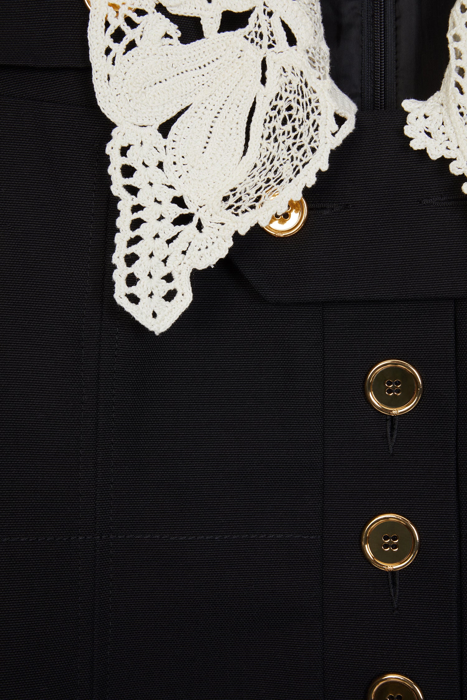 Patou - Cotton safari dress - Black - It's the summer of the saharienne!Black Panama cotton safari dress with a removable white crochet collar attached via buttons. Slight A-line silhouette with a boxy fit. Flap pockets on the chest. JP logo-engraved gold-coloured buttons all over. Removable button tab. Two pockets at the sides. Fully lined.