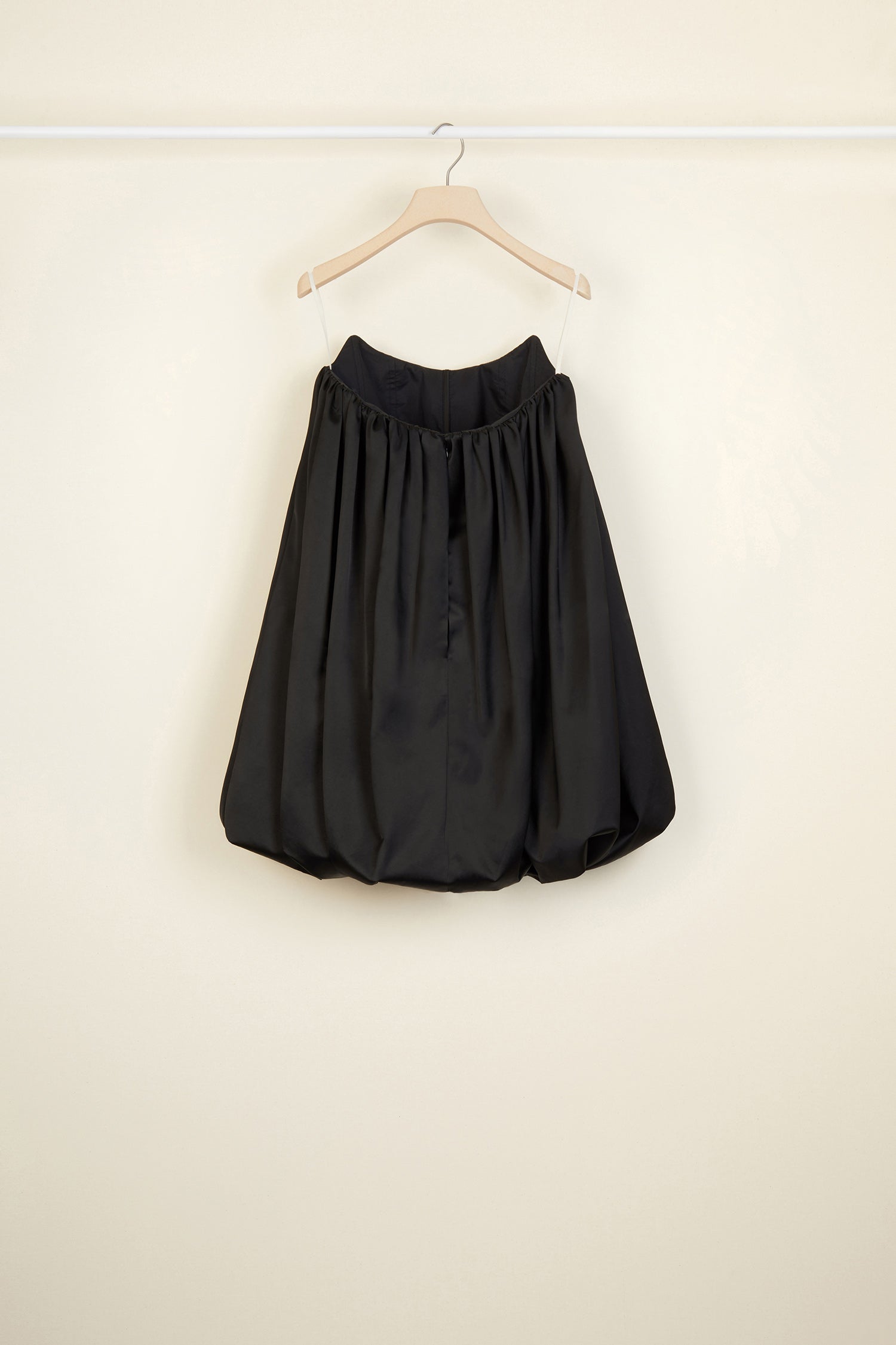 Patou - Strapless satin bubble dress - Black - Unapologetically extravagant.Black satin bubble dress. Strapless style with a fitted bodice. Concealed zip fastening at the back. High volume bubble skirt.