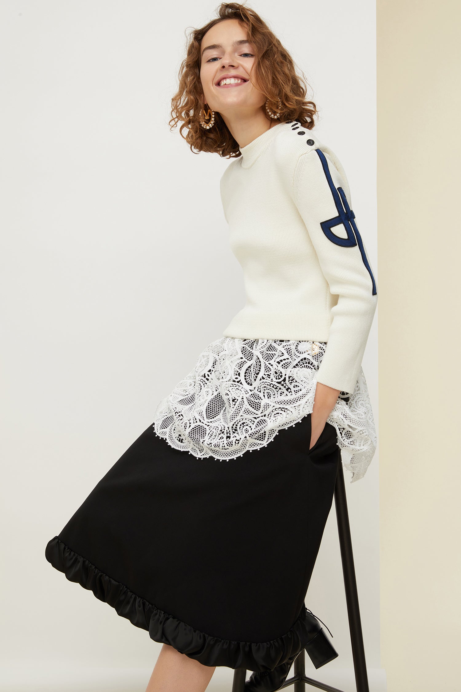 Patou - Cotton jumper with guipure embellishment - Cream - A love letter to Bretagne!Cream cotton Breton-style jumper. Buttons on the shoulder, embroidered logo on the left sleeve. White guipure attached to the hem.