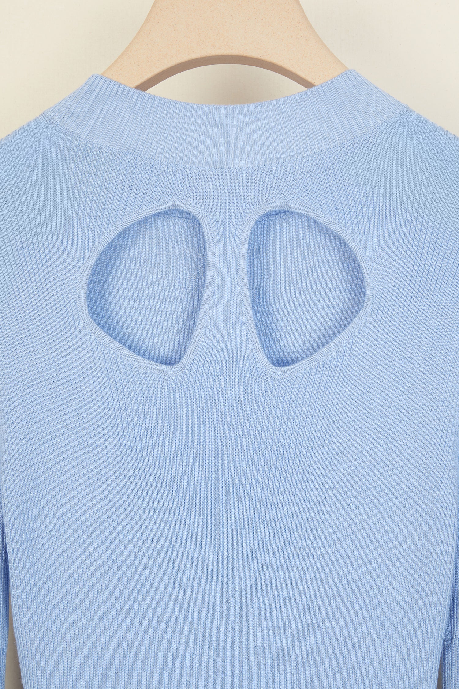 Patou - Cut-out wool and silk jumper - Blue - A wardrobe staple with a touch of skin!Blue Merino wool and silk jumper. Fitted ribbed silhouette. Round neckline. Signature cut-outs at the back.