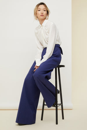 Loose belted seersucker trousers