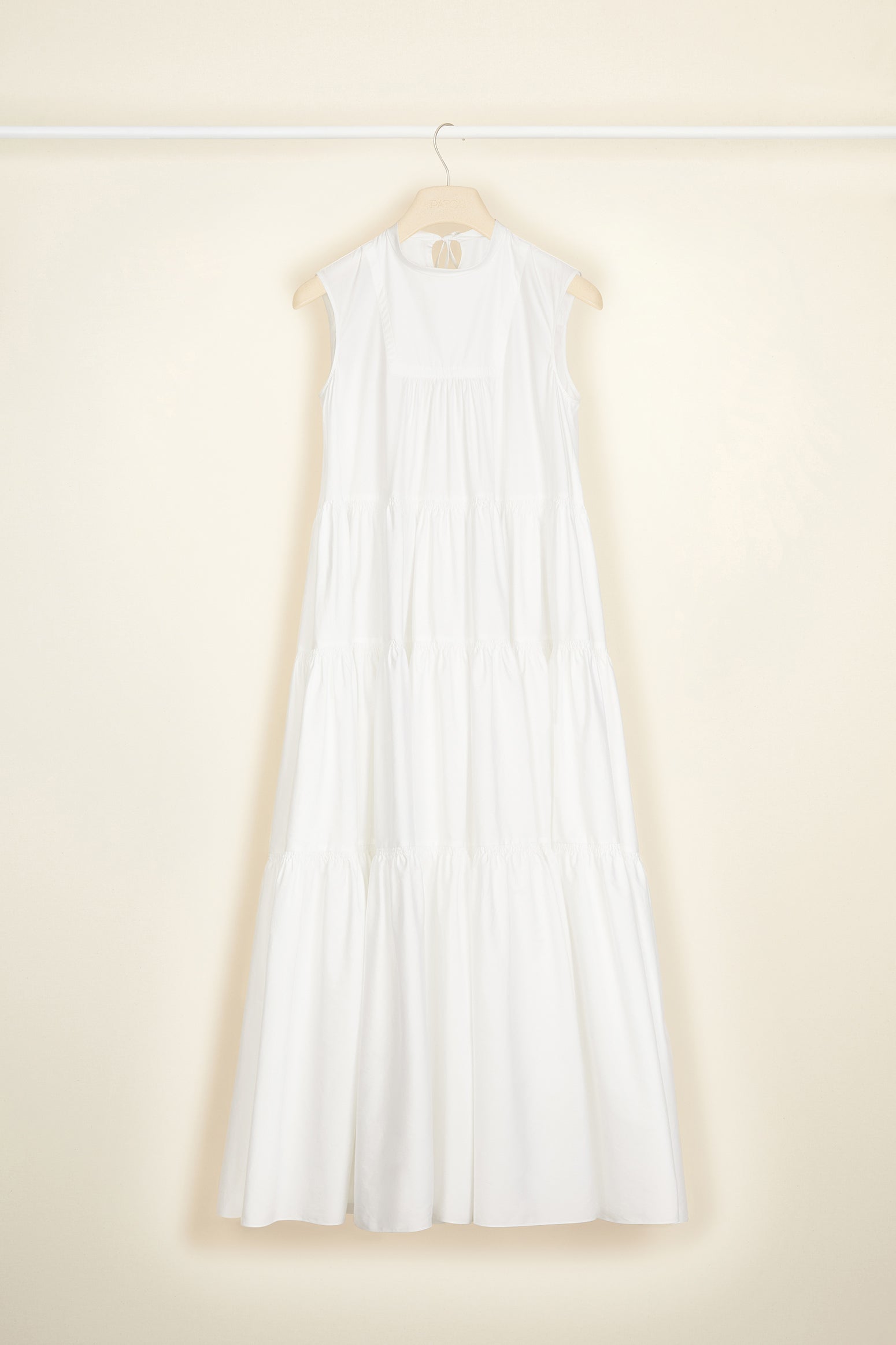 Patou - Maxi tiered dress in eco-friendly cotton poplin - White - Poplin by Patou, an inspired choice for a springtime rendez-vous.White organic cotton poplin dress. Maxi length with a voluminous tiered silhouette. Large pockets at the sides.