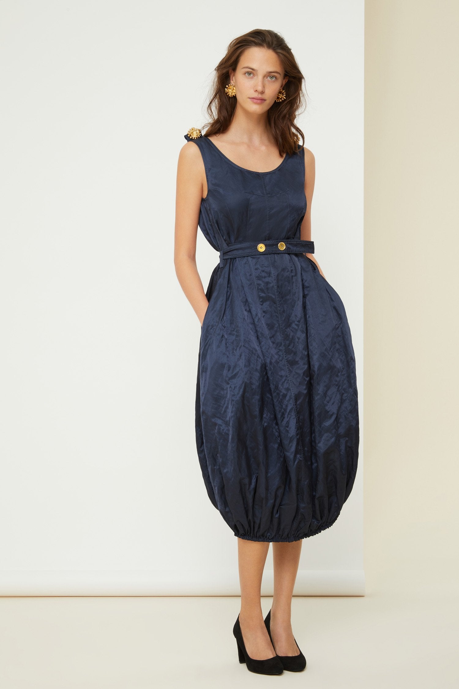 Patou - Bubble hem dress in metal satin - Sapphire Blue - Short or not-so-short, a dress tailored to your wishes. Sapphire blue bubble hem dress. Metal satin with a natural rumpled look. Scoop neckline with wide straps. Zip fastening at the back. Belt at the waist with two engraved gold-coloured buttons. Pockets at the sides. Elasticated hem that allows the dress to be worn as a short bubble silhouette or as a midi style.