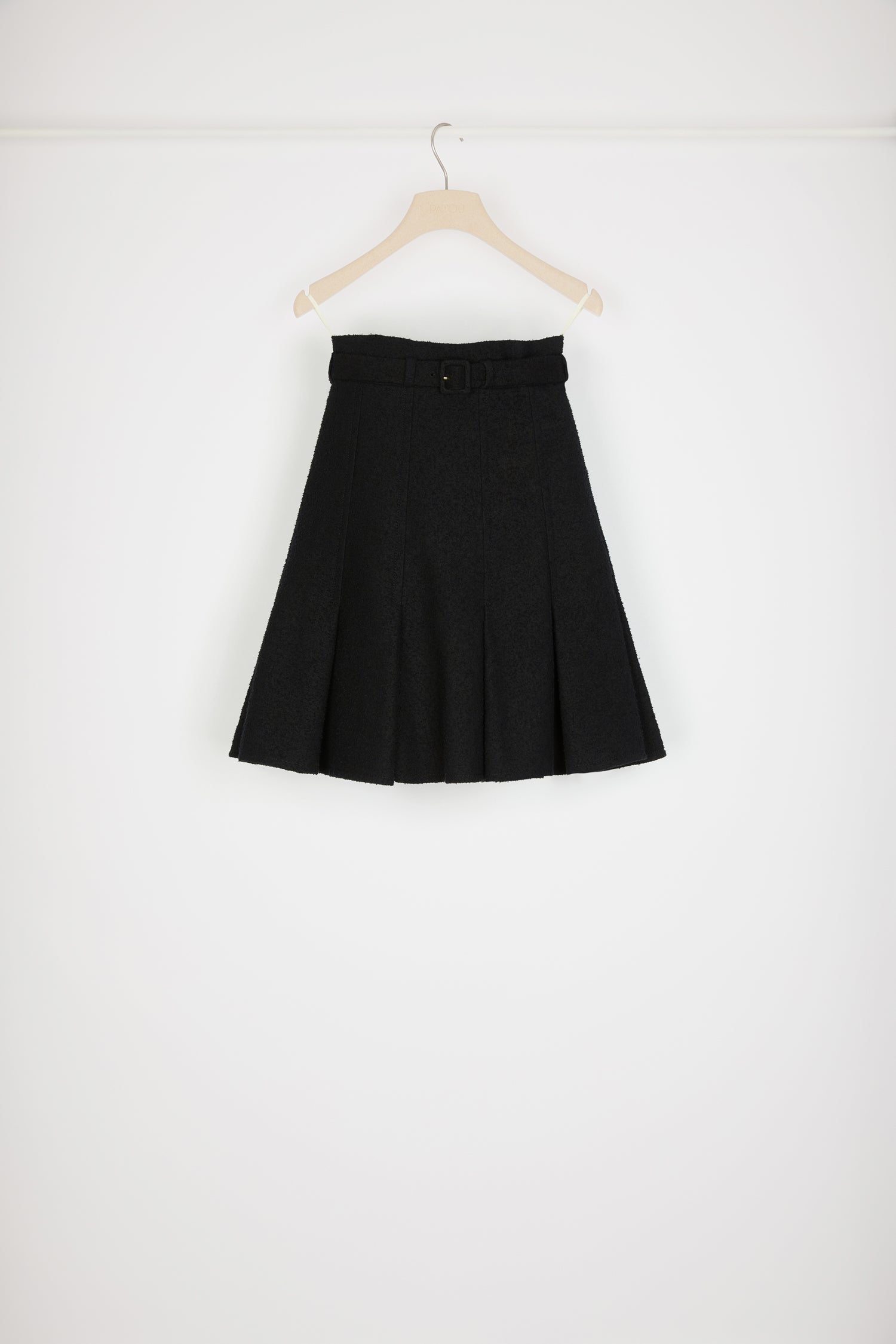 Patou - High-waisted pleated skirt in cotton-blend tweed - Black - The pleated skirt reaches new heights.Black cotton-blend tweed skirt. High waist. Wide box pleats. Zip fastening at the back. Fully lined.Spring-Summer 2023 Show - Look #21