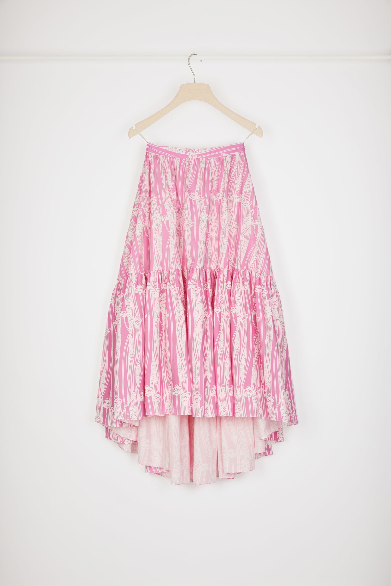 Patou - Maxi tiered skirt in printed organic cotton - Art Deco Pink - The bigger the skirt, the closer to Patou perfection.Pink organic cotton poplin skirt. Seasonal Art Deco print. Maxi length. Tiered construction. Asymmetric silhouette that is longer at the back. High waist. Zip fastening. Pockets at the sides.