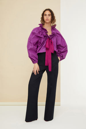 Drawstring collar top in eco-friendly faille