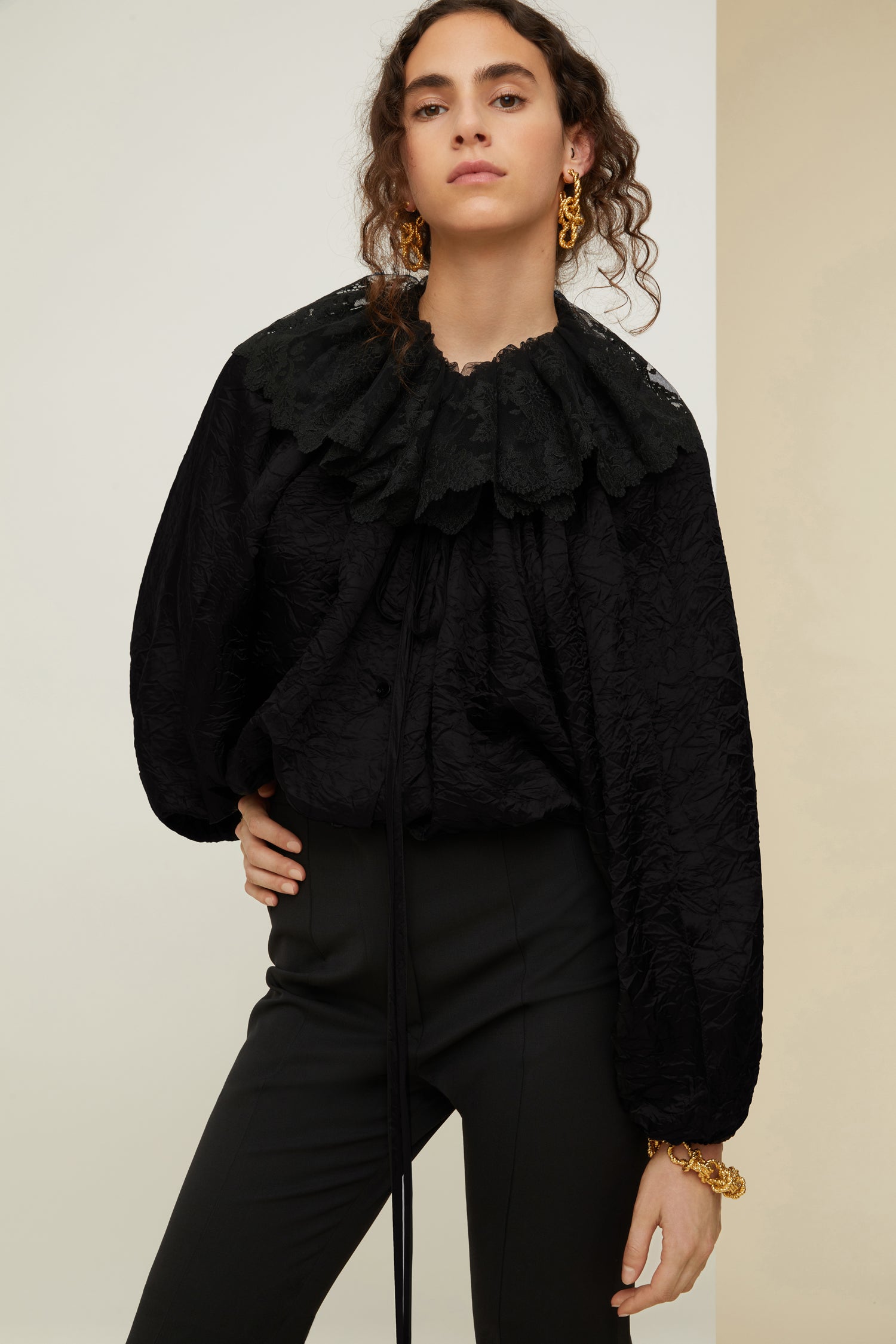 Patou - Lace collar top in eco-friendly satin - Black - Crinkle crinkle, this Patou top is a true style star!Black satin viscose top. Crinkle effect. High volume silhouette. Tone-on-tone lace collar. Drawstring neckline with tie fastening at the front. Balloon sleeves with elasticated cuffs. Elasticated waistband.