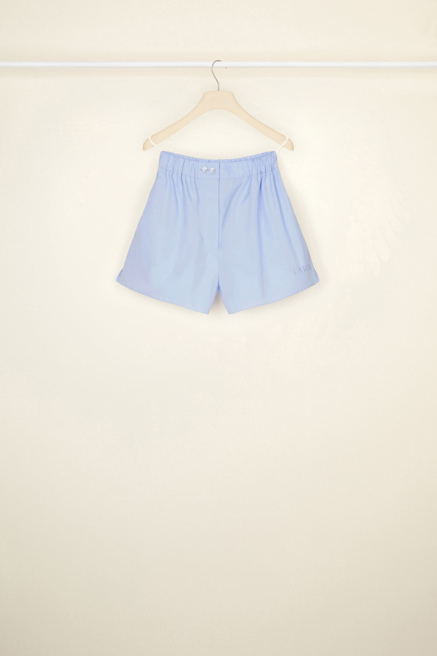 Patou - Boxer shorts in organic cotton - Aurora - The boxer just got a whole lot chicer. Aurora light blue organic cotton shorts. Boxer-style silhouette. Elasticated waist with two JP-engraved buttons. Pockets at the sides.