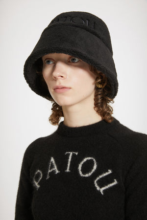 Patou Fischerhut aus Kunst-Shearling
